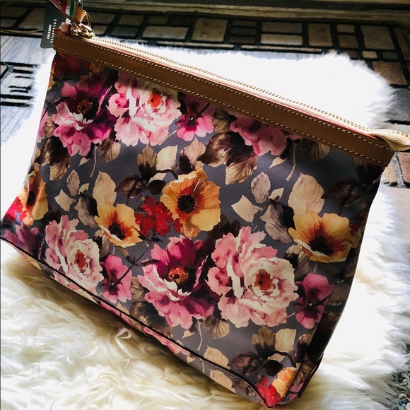 MADE IN ITALY CAVALCANTI FLORAL CLUTCH PURSE - Picture 3 of 6